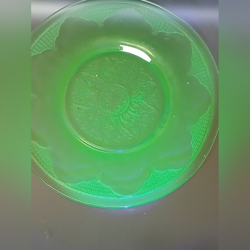 3 Green Depression Lunch Plates